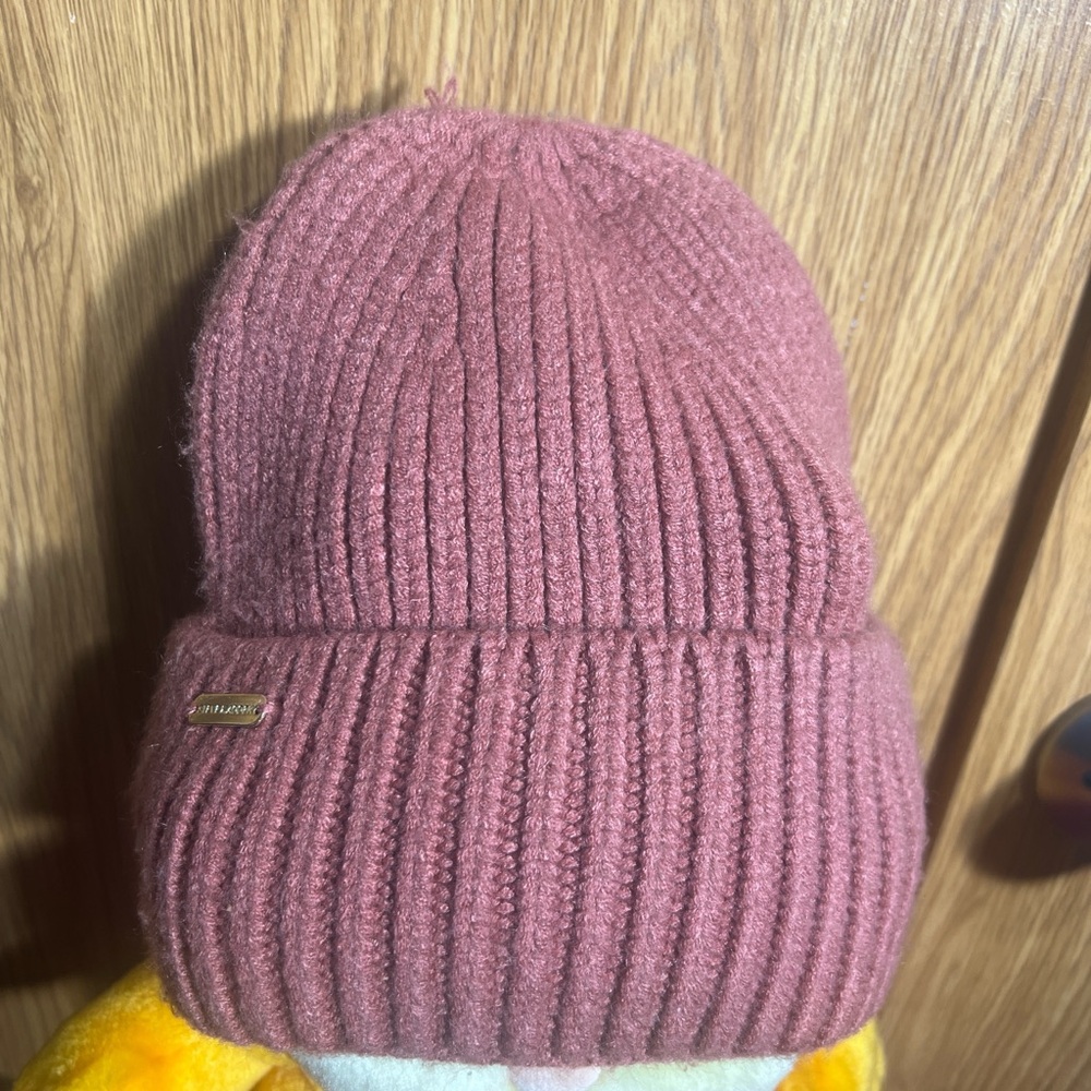 Steve Madden Ribbed Knit Beanie in Warm Brown